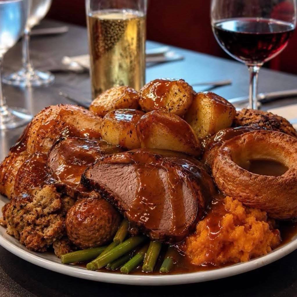 Sunday roast dinner at The Griffin Newquay
